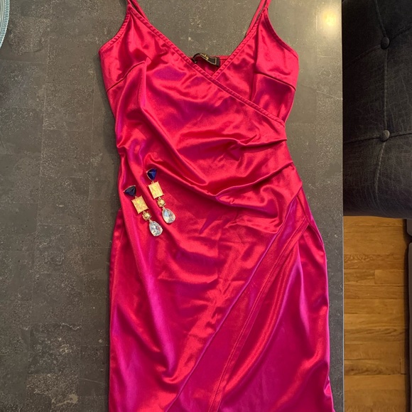 Pink dress for a slim fit look - Picture 3 of 4